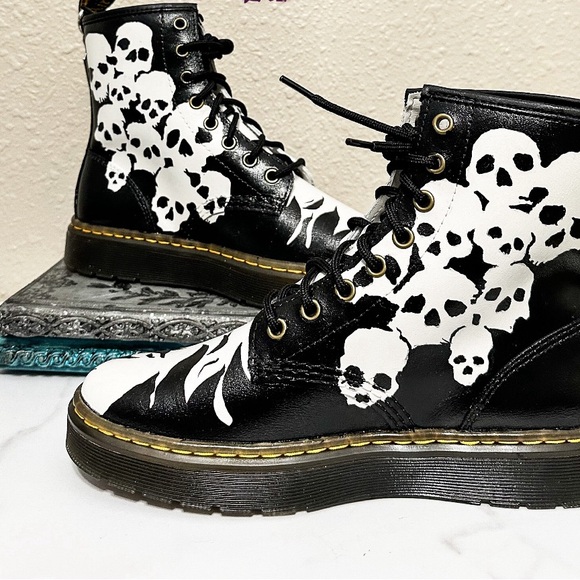 Hand Painted Skull Themed Dr. Martens Zavala Boots, W7/M6, NEW - Picture 2 of 7